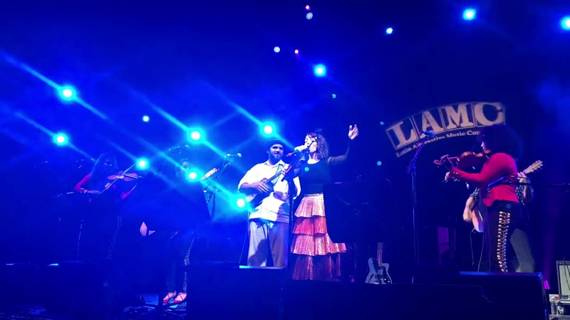 Alma llanera - Gaby Moreno, Jorge Glem y Flor de Toloache